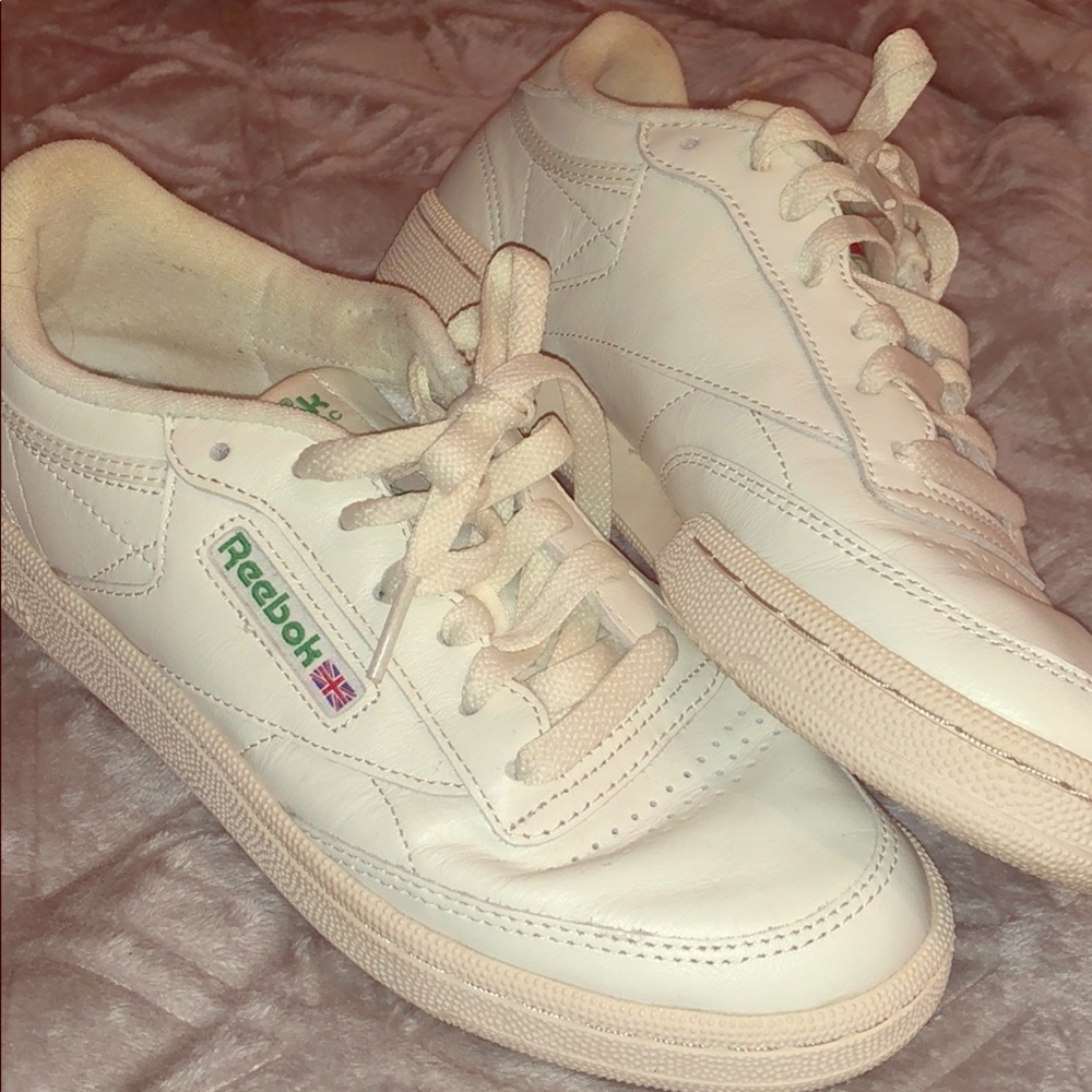 Reebock tennis shoes